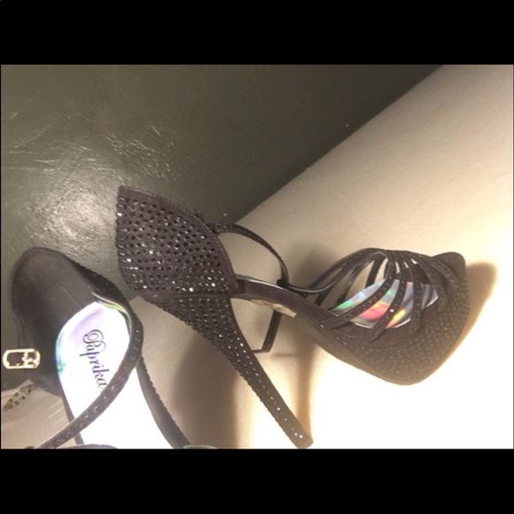 High heels - Picture 2 of 3